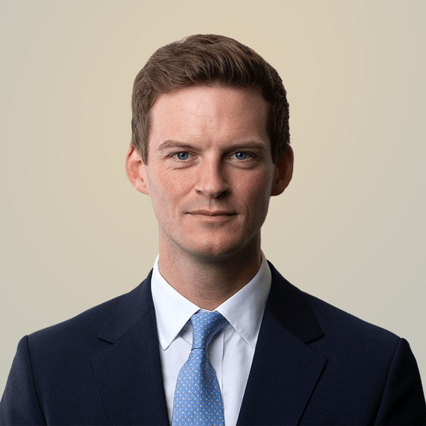 Headshot of Lewis Gray