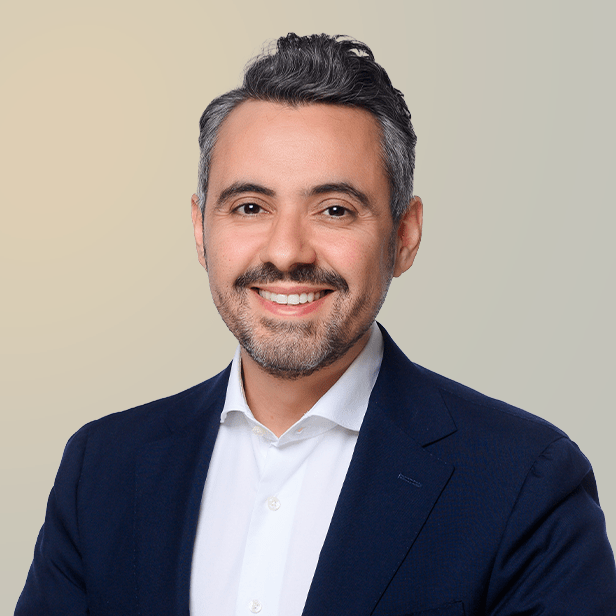 Headshot of Dr. Ashkan Kalantary