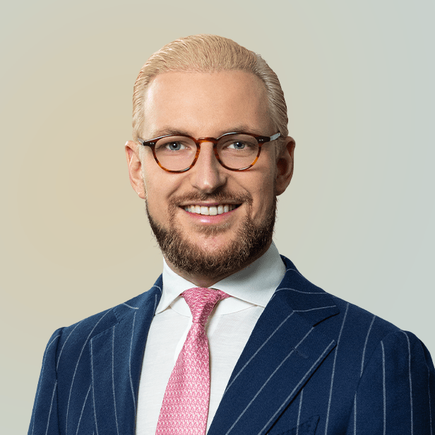 Headshot of Nils Klemke