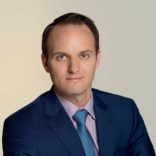 Headshot of Zach Messenger