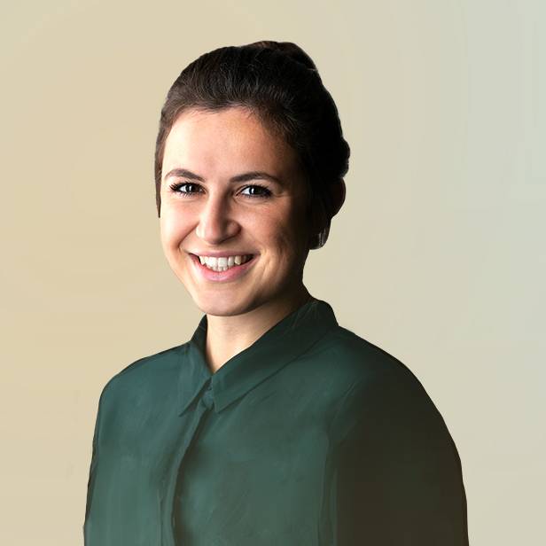 Headshot of Rebecca Nicholls