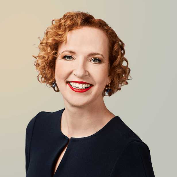 Headshot of Veronika Rost