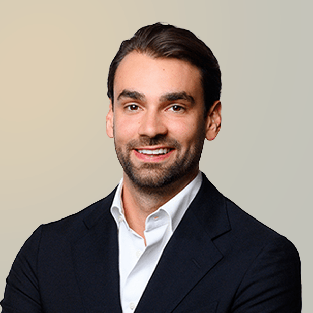 Headshot of Leander Schilling