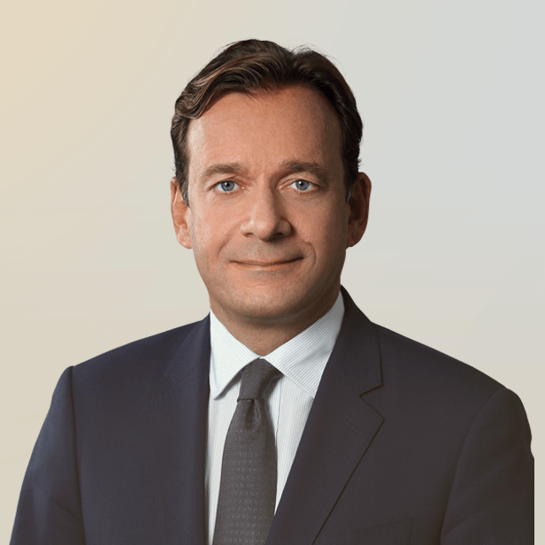 Headshot of Patrick von Herz